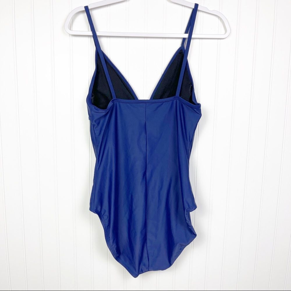 Speedo one-piece navy swim suit - Picture 4 of 6